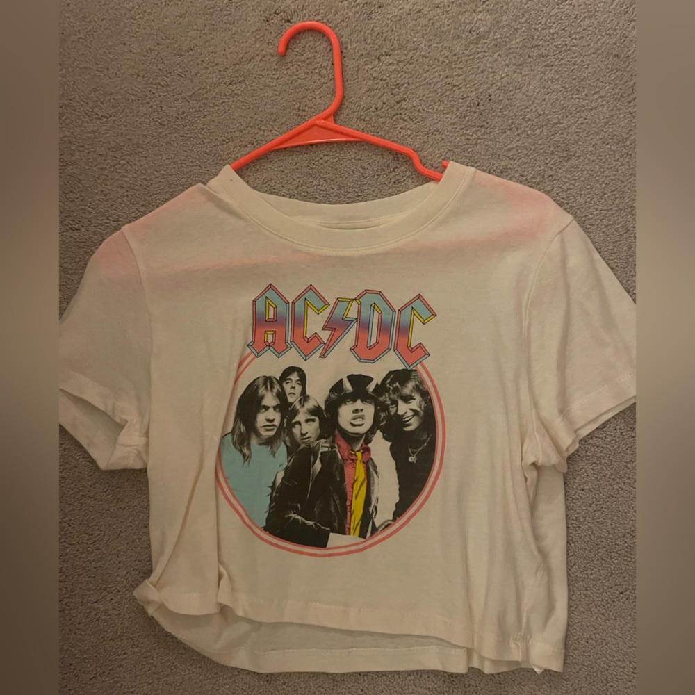 Cropped AC/DC t-shirt